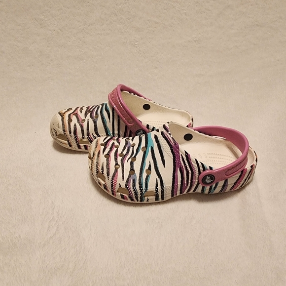 Crocs Pink/zebra Stripe Size 3 Bigkids - Picture 3 of 5